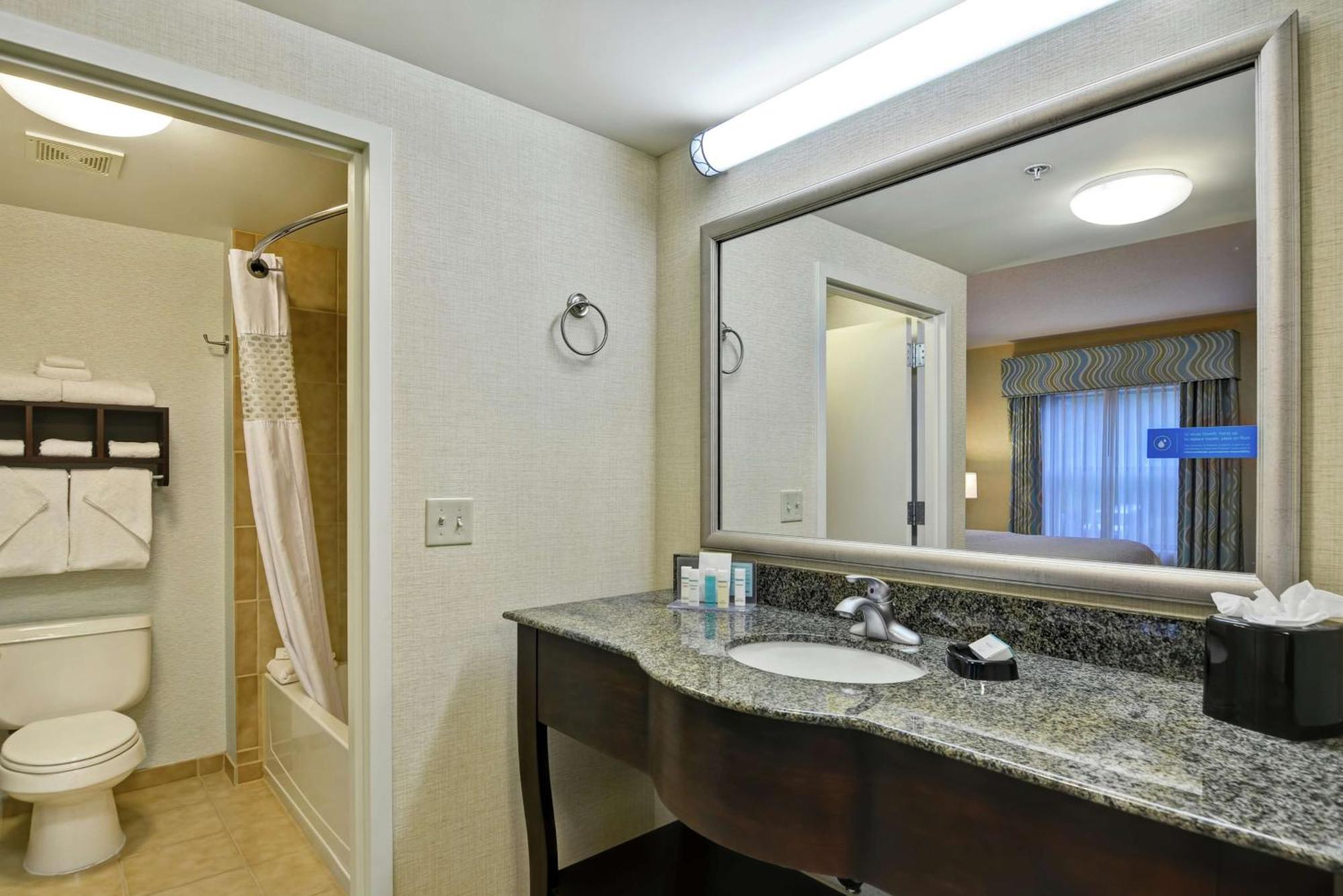 Hampton Inn & Suites Wilkes-Barre Eksteriør billede